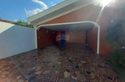 Casa para alugar em Jardim São Paulo de 330.00m² com 3 Quartos, 1 Suite e 4 Garagens