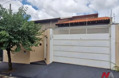 Casa para venda em Parque Residencial J. Macedo de 116.00m² com 3 Quartos, 1 Suite e 2 Garagens