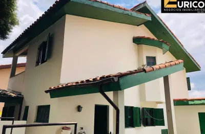 Casa para venda em Condomínio Petit Village de 310.00m² com 3 Quartos, 1 Suite e 4 Garagens