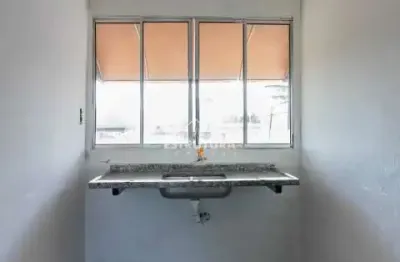 Casa para alugar em Vila Cristina de 170.00m² com 5 Quartos, 1 Suite e 2 Garagens