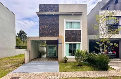 Sobrado para venda em Umbará de 136.00m² com 3 Quartos, 1 Suite e 2 Garagens