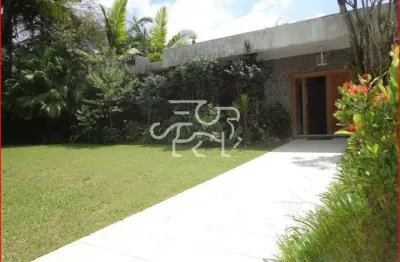 Casa para venda e aluguel em Retiro Morumbi de 850.00m² com 4 Quartos, 3 Suites e 6 Garagens