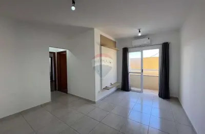 Apartamento para alugar em Centro de 62.00m² com 2 Quartos, 1 Suite e 1 Garagem