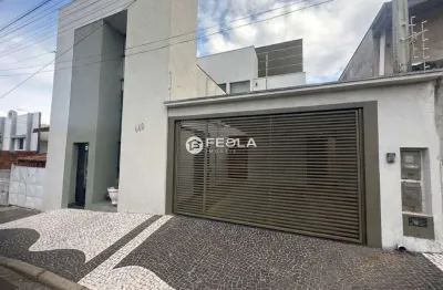 Casa para venda em Centro de 180.00m² com 2 Quartos e 2 Garagens