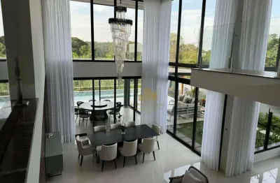 Sobrado para venda em Villa Dos Pinheiros de 400.00m² com 5 Quartos, 5 Suites e 6 Garagens