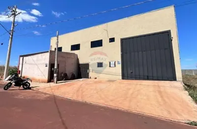 Galpão / Depósito / Armazém para alugar em Jardinópolis de 950.00m²