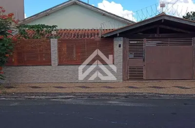 Casa para venda em Vila Cristina de 138.00m² com 2 Quartos e 3 Garagens