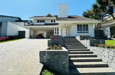 Casa de Condomínio para venda em Pineville de 400.00m² com 4 Quartos, 2 Suites e 7 Garagens