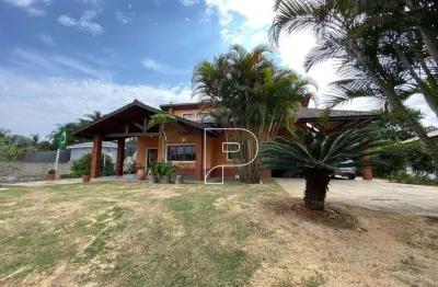 Casa de Condomínio para venda em Granja Viana de 359.00m² com 3 Quartos, 1 Suite e 15 Garagens