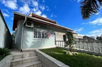Casa para venda em Jardim Botânico de 300.00m² com 4 Quartos, 1 Suite e 4 Garagens