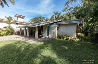 Casa para venda em Condomínio Domingas Dias de 218.00m² com 4 Quartos, 4 Suites e 3 Garagens