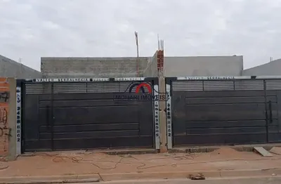 Casa para venda em Jardim Das Orquídeas de 100.00m² com 3 Quartos, 1 Suite e 2 Garagens