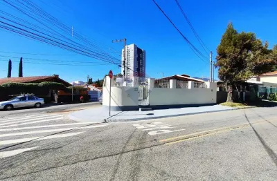 Casa para alugar em Vila Thais de 200.00m² com 2 Quartos, 1 Suite e 5 Garagens