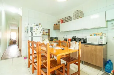 Casa para venda em Penha De França de 190.00m² com 3 Quartos, 1 Suite e 2 Garagens