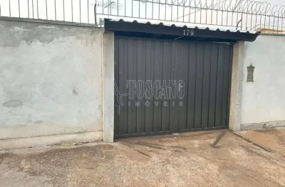 Casa para venda em Jardim Gardênias de 128.00m² com 2 Quartos, 1 Suite e 2 Garagens