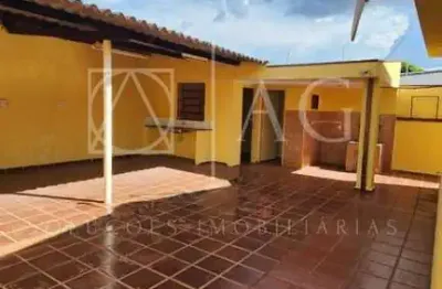 Casa para venda em Independência de 195.00m² com 3 Quartos, 1 Suite e 3 Garagens