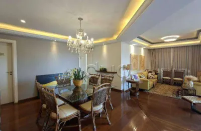 Apartamento para venda e aluguel em Centro de 191.00m² com 3 Quartos, 1 Suite e 2 Garagens