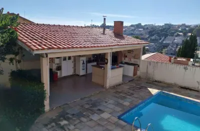 Casa para venda em Jardim Paulista de 247.15m² com 3 Quartos, 1 Suite e 6 Garagens