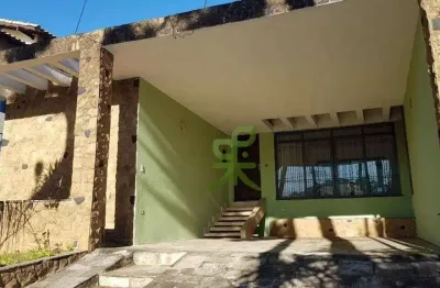 Casa para venda em Jardim Jussara de 196.00m² com 3 Quartos, 1 Suite e 4 Garagens