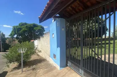 Chácara para venda em Park Residencial Convívio de 250.00m² com 5 Quartos, 1 Suite e 4 Garagens