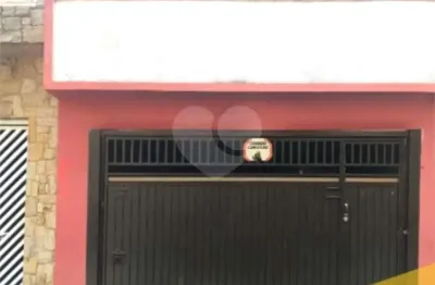 Sobrado para venda em Parque Capuava de 188.25m² com 5 Quartos, 2 Suites e 4 Garagens