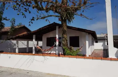 Casa para venda em Pontal Do Paraná de 66.00m² com 3 Quartos e 3 Garagens