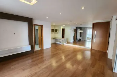 Apartamento para alugar em Condomínio Edifício Majestic de 140.00m² com 3 Quartos, 3 Suites e 3 Garagens