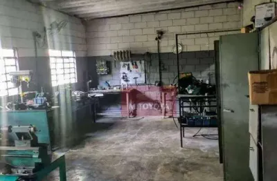 Galpão / Depósito / Armazém para venda e aluguel em São Vicente de 400.00m² com 4 Garagens
