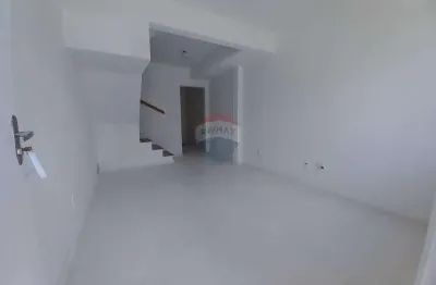 Casa de Condomínio para venda em Santa Cruz de 49.00m² com 2 Quartos e 1 Garagem