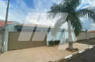 Casa para venda em São Pedro de 155.00m² com 3 Quartos, 1 Suite e 2 Garagens