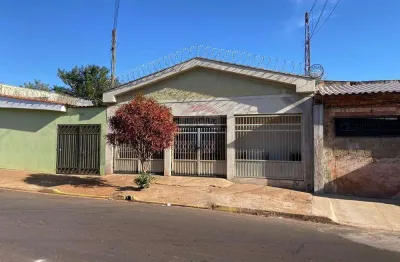 Casa para venda em Antônio Marincek de 105.81m² com 3 Quartos, 1 Suite e 2 Garagens