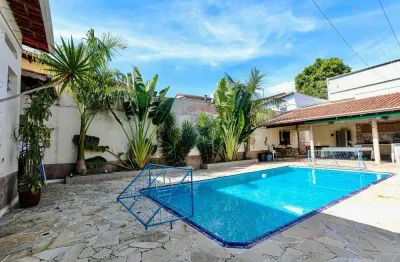 Casa para venda em Mogi Moderno de 400.00m² com 5 Quartos, 1 Suite e 4 Garagens