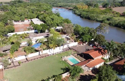 Chácara para venda em Jardinópolis de 168.71m² com 4 Quartos, 1 Suite e 35 Garagens