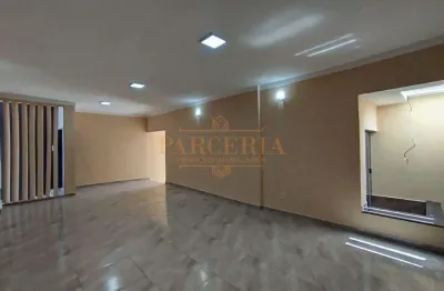 Casa para alugar em Paraíso de 200.00m² com 3 Quartos, 1 Suite e 2 Garagens