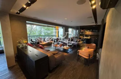 Apartamento para venda em Brooklin Paulista de 238.00m² com 3 Quartos, 2 Suites e 5 Garagens