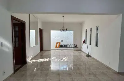 Casa para alugar em Vila Bandeirantes de 230.00m² com 3 Quartos e 1 Suite