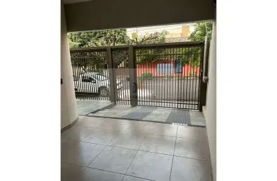 Casa para venda em Conjunto Habitacional São Deocleciano de 242.00m² com 3 Quartos, 1 Suite e 2 Garagens