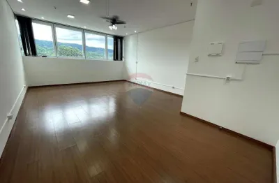 Sala Comercial para alugar em Vila Mogilar de 37.00m² com 1 Garagem