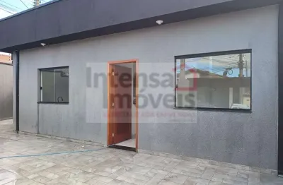 Casa para venda em Residencial Estoril de 77.00m² com 2 Quartos, 1 Suite e 2 Garagens