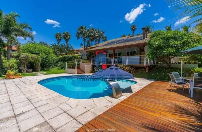 Casa de Condomínio para venda e aluguel em Gramado de 391.00m² com 4 Quartos, 4 Suites e 7 Garagens