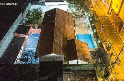 Casa para venda em Vila Horizonte de 400.00m² com 5 Quartos, 2 Suites e 4 Garagens