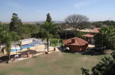 Chácara para venda em Jardim Dos Laranjais de 192.00m² com 3 Quartos