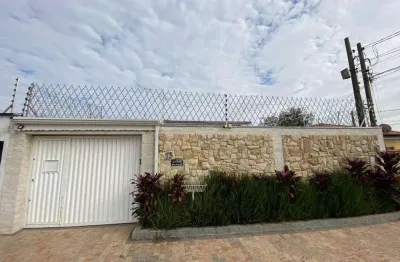Casa para venda em Jardim Aeronave De Viracopos de 216.00m² com 3 Quartos, 1 Suite e 2 Garagens