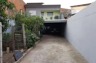 Sobrado para venda em Jardim Vista Alegre de 280.00m² com 4 Quartos e 4 Garagens