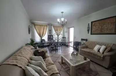 Casa para venda em Santa Maria de 280.00m² com 3 Quartos, 1 Suite e 10 Garagens