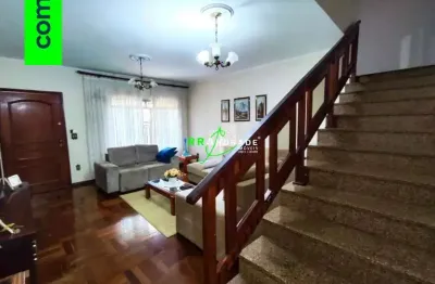 Sobrado para venda em Vila Nicácio de 267.00m² com 4 Quartos, 1 Suite e 4 Garagens