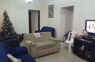 Casa para venda em Jardim Três Marias de 193.00m² com 3 Quartos e 2 Garagens