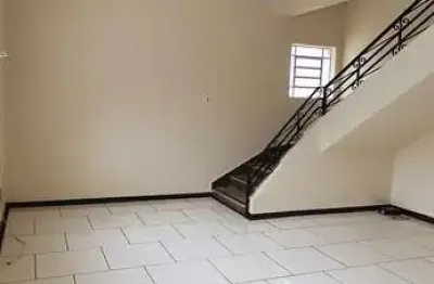 Sobrado para alugar em Vila Angélica de 184.00m² com 3 Quartos e 2 Garagens