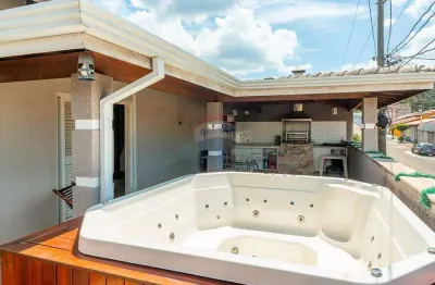 Casa para venda em Marf I de 230.00m² com 3 Quartos, 1 Suite e 3 Garagens