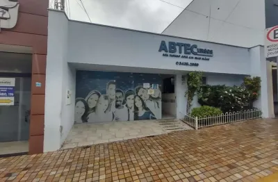 Prédio Comercial para alugar em Centro de 250.00m² com 1 Quarto, 1 Suite e 1 Garagem